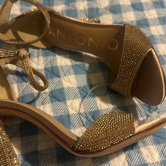 Antonio Melani
Blaire Rhinestone Embellished Hotfix Dress Sandals Dusk Sand - Picture 10 of 12